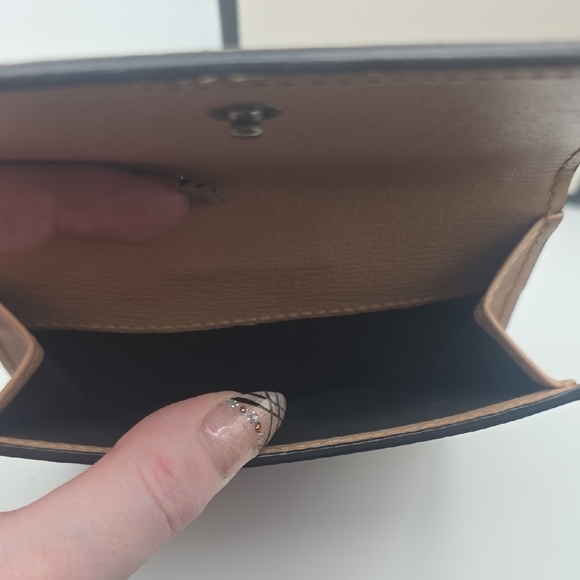 Gucci Elegant Bloom Pink Floral Women's Bi-fold Wallet (EUC)(BOX)(COA)✨️💖✨️ - Picture 8 of 16